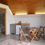 Otel Quonset Glamping