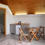 Quonset Glamping Otel 3*