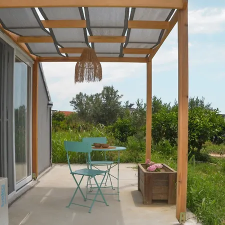 Quonset Glamping Отель *