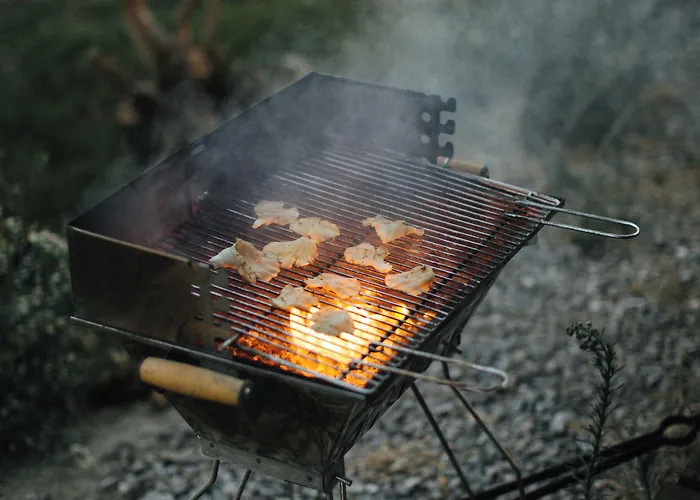 Quonset Glamping Szálloda *