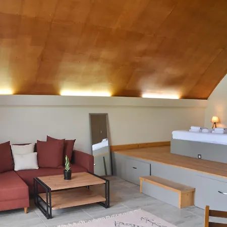Quonset Glamping Отель Сеферихисар
