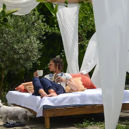 Quonset Glamping Hotel Seferihisar