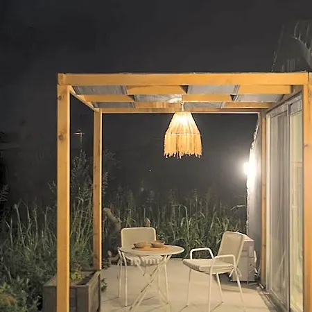 Szálloda Quonset Glamping 3*