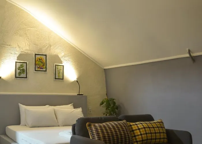 Quonset Glamping מלון