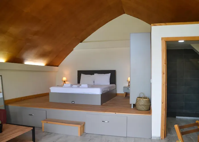 מלון Quonset Glamping 3*