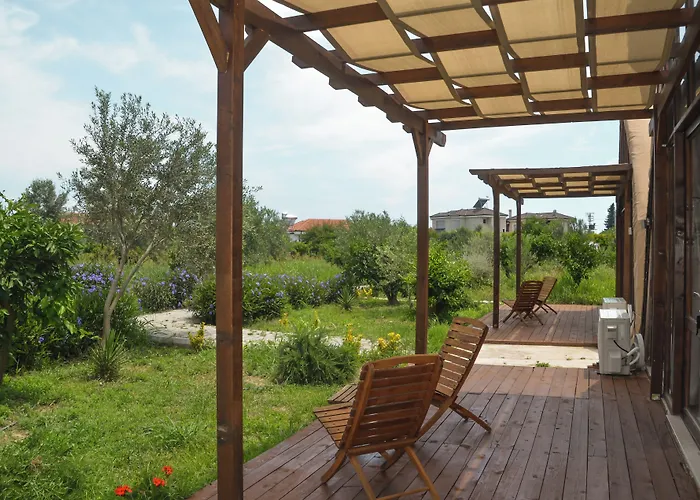 Quonset Glamping מלון 3*